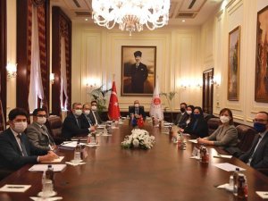 Bakan Gül, Ab Türkiye Delegasyonu Başkanı Landrut’u Kabul Etti