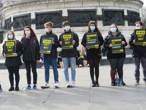 Fransa’da Suudi Arabistan’a Yapılan Silah Satışı Protesto Edildi