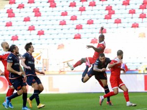 Başakşehir’de Galibiyet Hasreti 9 Maça Çıktı