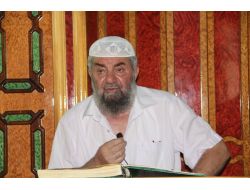 63 Yıldır Her Ramazan Ayında Mukabele Okuyor