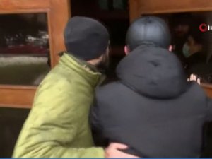 Ermenistan’da Göstericiler Hükümet Binasını Bastı
