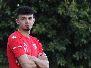 Gökdeniz Bayrakdar: “Beşiktaş’tan Da Teklif Geldi”