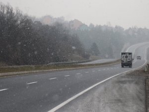 Bolu Dağı’nda Hafif Kar Yağışı