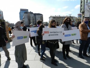 Kosova’da Azınlık Topluluklardan Seçim Protestosu