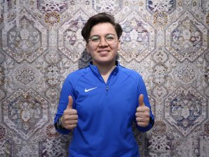 Başarısıyla Kadın Futboluna Işık Tutuyor