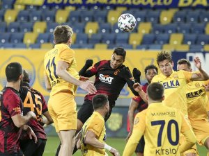 Süper Lig: Mke Ankaragücü: 1 - Galatasaray: 0 (İlk Yarı)