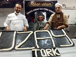 Uzaya Börek Göndermişti Şimdi De Kendisi Gitmek İstiyor