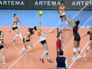 Eczacıbaşı Vitra, Çeyrek Finalde Elendi