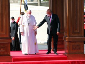 Papa Francis, Bağdat’ta Resmi Törenle Karşılandı