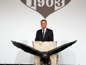 Ahmet Nur Çebi: “Bu Takımdan Bir Şey Olmaz Diyorlardı, Şimdi Şampiyonluğa Gidiyoruz”