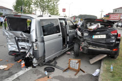 Çarşamba'da zincirleme trafik kazası: 1 ölü, 23 yaralı