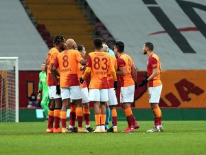 Galatasaray Son 2 Maçta 5 Puan Kaybetti