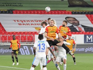 Süper Lig: Göztepe: 1 - Bb Erzurumspor: 0 (İlk Yarı)