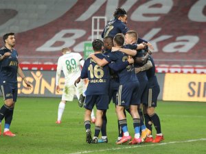 Süper Lig: Konyaspor: 0 - Fenerbahçe: 3 (Maç Sonucu)