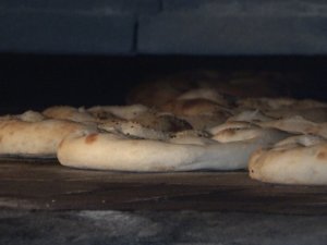 Günde 10 Milyon Ekmek Çöpe Gidiyor