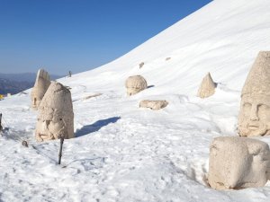 Nemrut Dağı’nda Kar Esareti