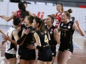 Sultanlar Ligi: Çan Gençlik Kale Spor: 0 - Vakıfbank: 3