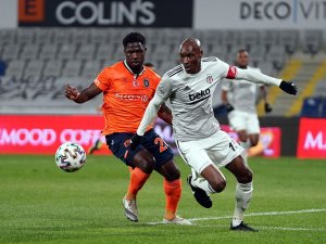 Süper Lig: Medipol Başakşehir: 0 - Beşiktaş: 1 (İlk Yarı)