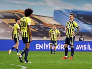 Fenerbahçe Bu Sezon 6 Mağlubiyet İle Rekor Kırdı