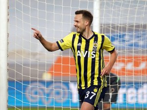 Novak İlk Golünü Attı