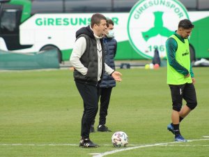 Hakan Keleş: “Samsunspor Deplasmanında Puan Kayıplarını Telafi Edeceğiz”
