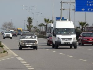 Bu Otomobil Zıplıyor