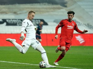 Başakşehir’de Mert Günok 4 Maç Sonra Sahada