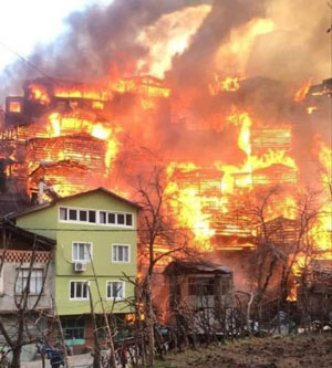 Artvin Valiliği Dereiçi Köyündeki Yangınla İlgili Açıklama Yaptı