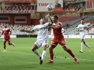 Alanyaspor Yarı Finalde Kupaya Veda Etti