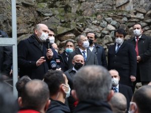 Bakanlar Soylu Ve Kurum Evleri Yanan Vatandaşlara Seslendi