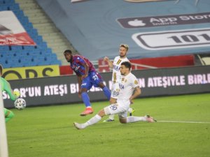 Süper Lig: Trabzonspor: 3 - Mke Ankaragücü: 1 (İlk Yarı)