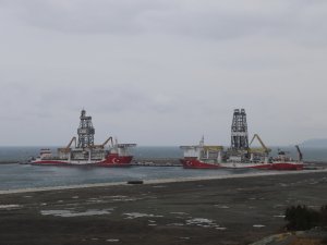 Fatih Ve Kanuni Sondaj Gemileri Filyos Limanı’nda Buluştu