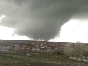 Dev Hortum Görenleri Korkuttu