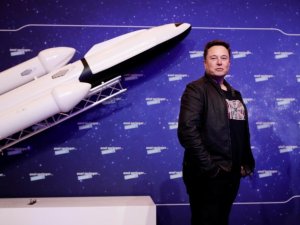 Elon Musk, Bitcoin İle Tesla Alabileceğini Duyurdu