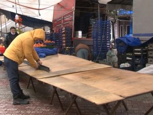 Yağmur Ve Kar Yağdı, Pazar Tezgahları Boş Kaldı