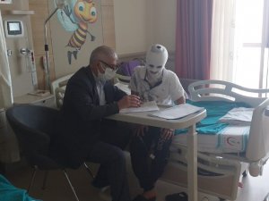 Üzerine Kaynar Su Döküldü: Yılmadı Ders Çalışmayı Bırakmadı