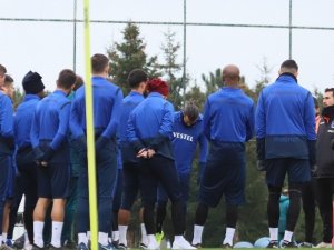 Trabzonspor İkinci Yarılarda Hem Attı Hem Yedi