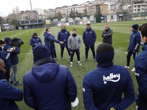 Fenerbahçe’de Emre Belözoğlu İlk Antrenmanına Çıktı