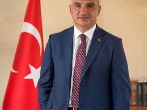 Bakan Ersoy’dan Dünya Tiyatro Günü Mesajı