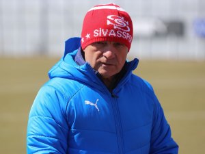 Rıza Çalımbay: "Kalan 11 Maçı En İyi Şekilde Bitireceğiz"