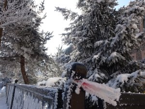 Göle, Sibirya Gibi: Termometre Eksi 22 Dereceyi Gösterdi