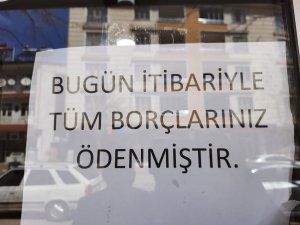 Gizemli Hayırsever Bakkal Bakkal Gezip, Veresiye Defterlerindeki Borçları Ödedi