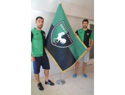 Tekden Denizlispor İki Bulgar Oyuncuyu Renklerine Bağladı
