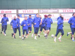 Trabzonspor, Sivasspor Maçı Hazırlıklarını 5 Eksikle Sürdürdü