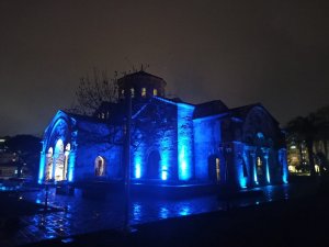 Trabzon’daki Ayasofya Camii Mavi Görüntüsü İle Büyüledi