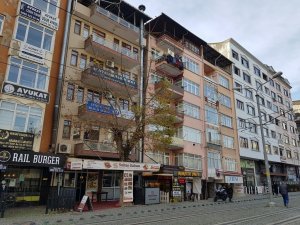 Pisa Kulesini Andıran Yamuk Bina Yıkılıyor