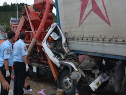 Trabzon'da trafik kazası 2 ölü, 1 yaralı