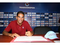 Trabzonspor Yeni Transferleri İle Sözleşme İmzaladı