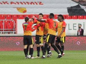 Göztepe Moral Bulmak İçin Sahada