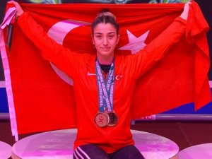 Berfin, Moskova’dan Bronz İle Döndü